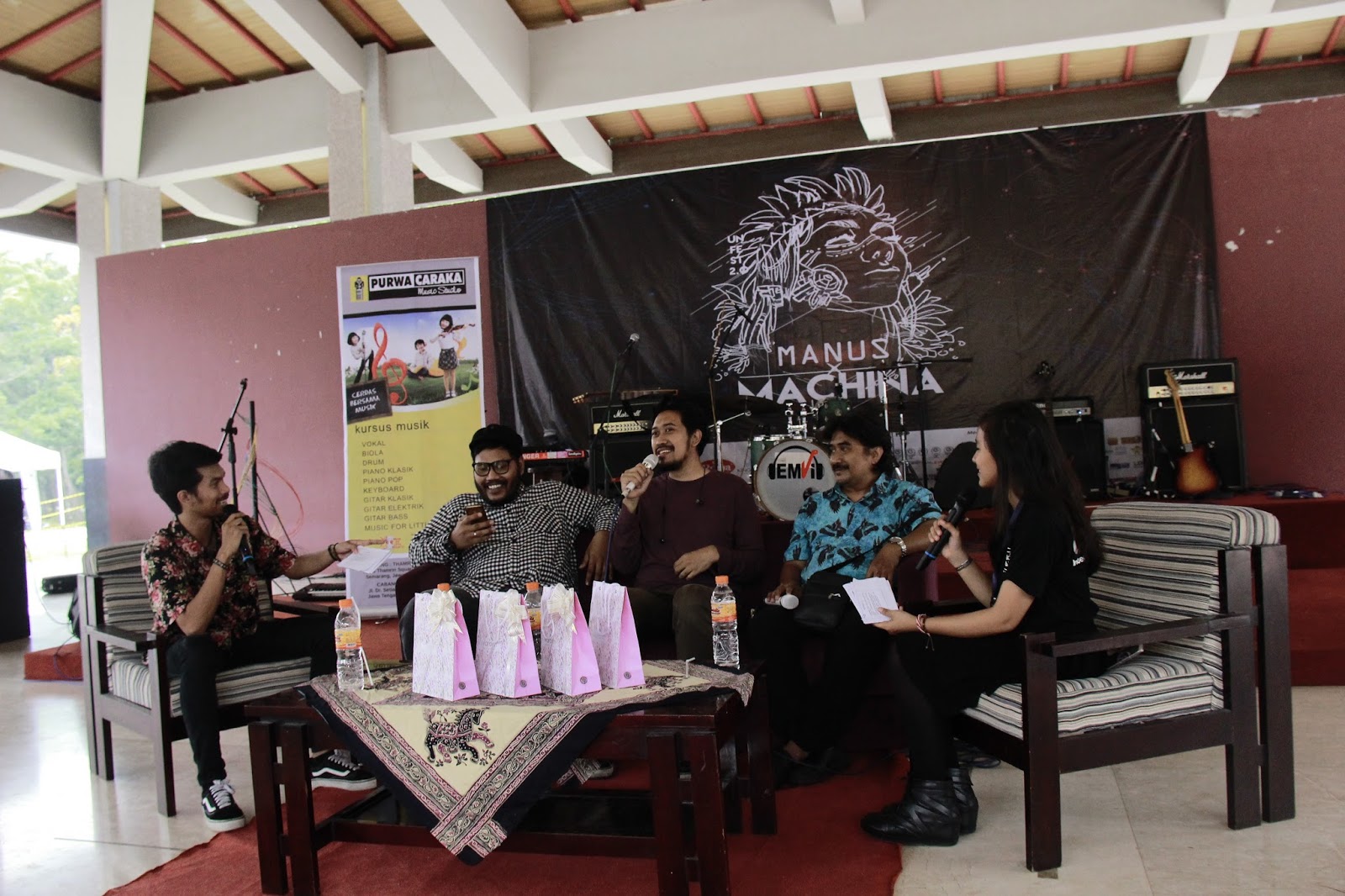 www.indiegigsmedia.com - Unnes Night Festival Talkshow