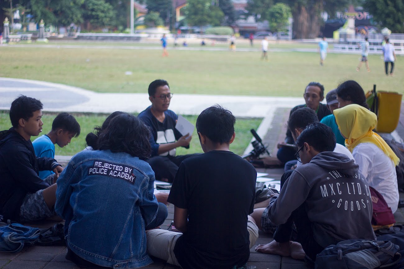 www.indiegigsmedia.com gelaran corat coret lantai dasar