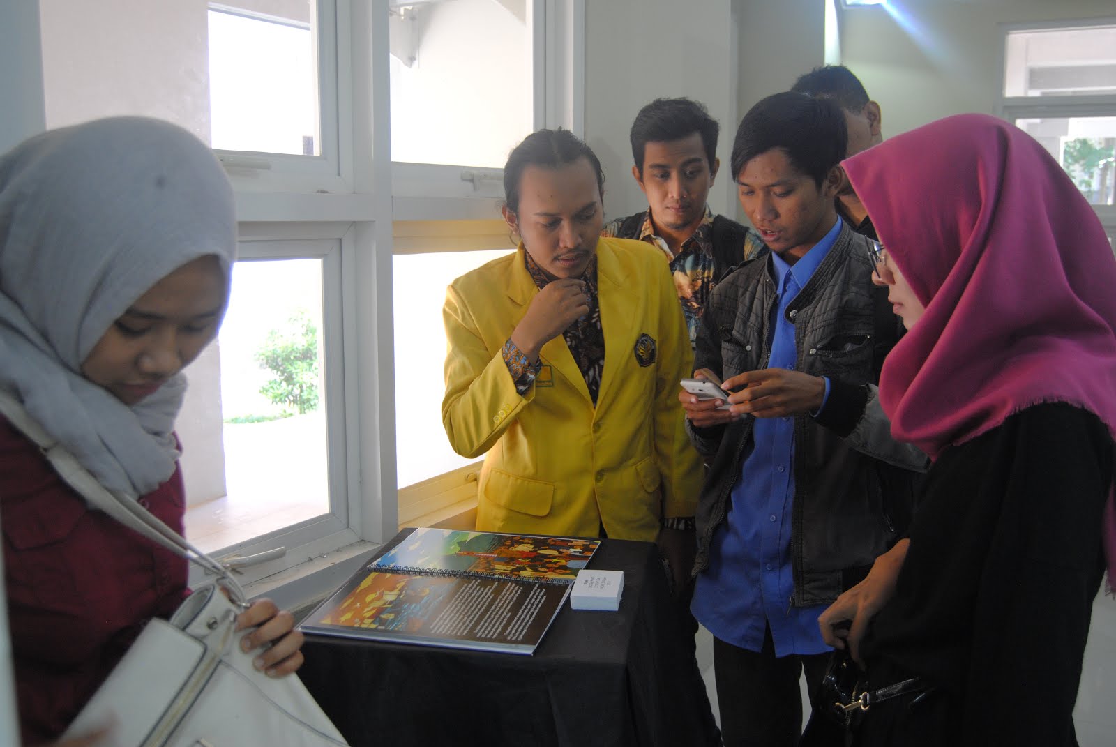 www.indiegigsmedia.com - pameran tunggal surya atmaja