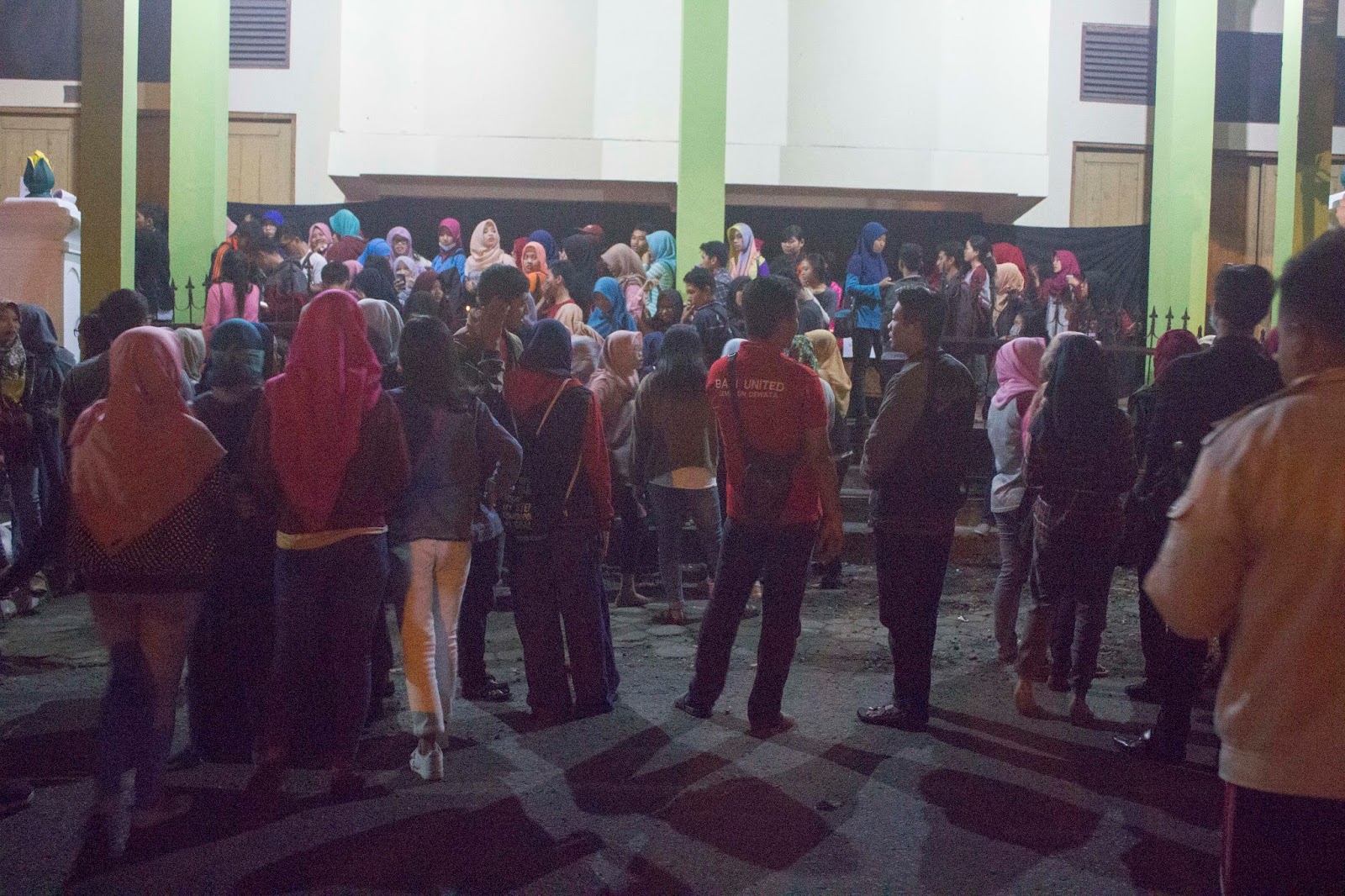 www.indiegigsmedia.com pengunjung gedung kesenian kabupaten sleman